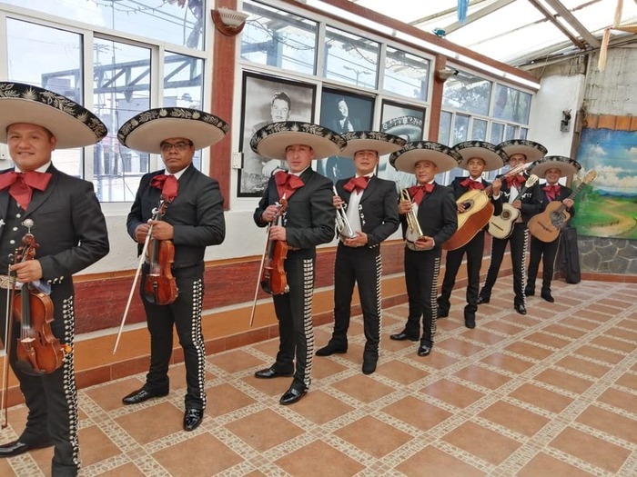 Mariachis en Coyoacán CDMX